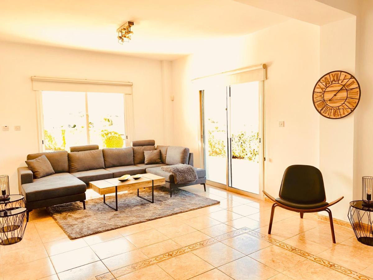 Acropolis Villa 8 Klorakas 外观 照片