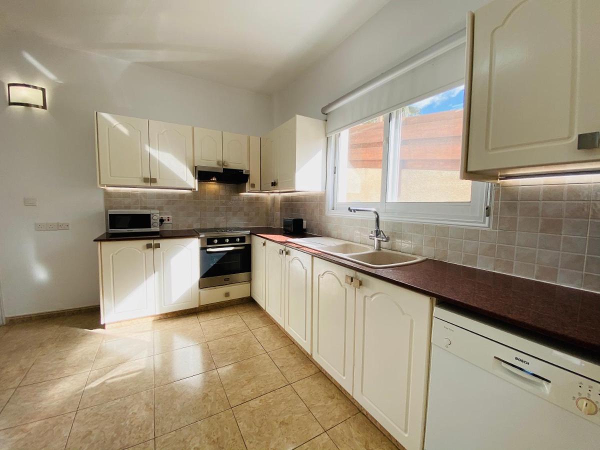 Acropolis Villa 8 Klorakas 外观 照片